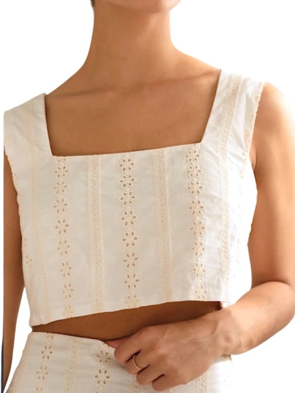 Essentiels Montreal made ivory all cotton eyelet broderie anglaise cropped top S